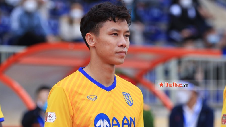 Danh sách cầu thủ bị treo giò tại vòng 25 V.League 2022: Quế Ngọc Hải vắng mặt ở trận gặp Hải Phòng 
