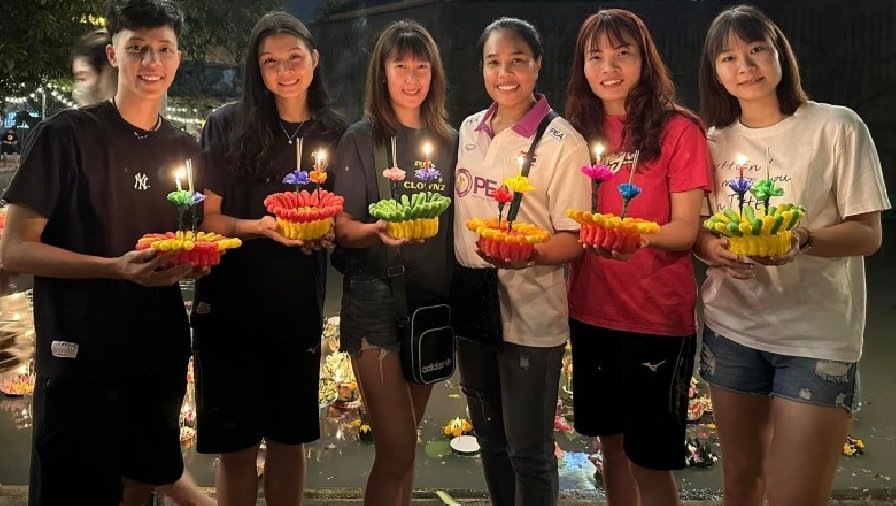 Ngôi sao bóng chuyền Thái Lan đưa dàn người đẹp Kinh Bắc dự lễ hội hoa đăng