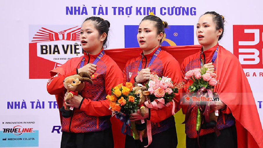 Các VĐV Pencak Silat rạng rỡ khi mang vàng về cho Đoàn Thể thao Việt Nam