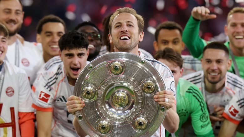 Kane lần đầu nâng cúp, Bayern tri ân Muller trong ngày đăng quang