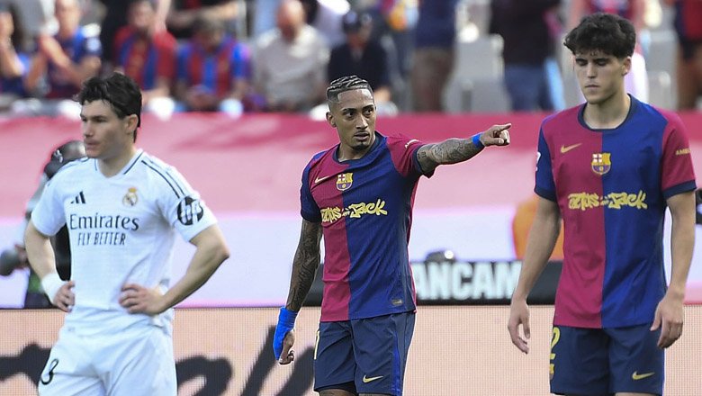 Thắng ngược Real Madrid, Barcelona chạm tay vào chức vô địch La Liga