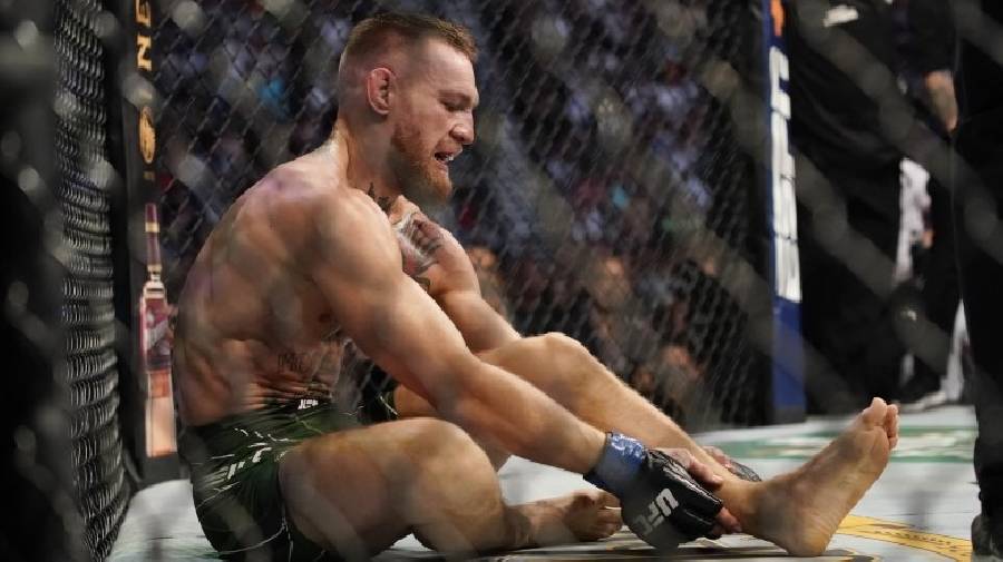 Conor McGregor: Trận đấu kết thúc là do chấn thương, không nhận phần thua