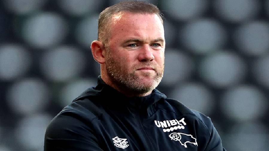 Đội bóng của Wayne Rooney tiếp tục bị trừ điểm, gần như chắc suất xuống hạng