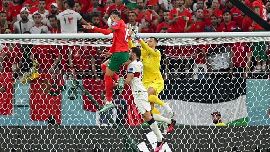 En-Nesyri nhảy cao hơn cả cú đánh đầu kinh điển của Ronaldo