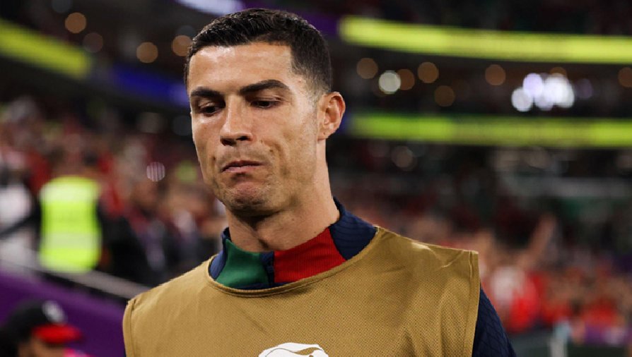 Ronaldo tiếp tục ở lại Qatar sau khi bị loại khỏi World Cup 2022
