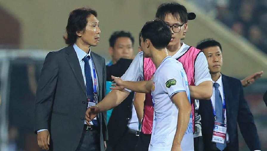 HLV Gong Oh Kyun và cầu thủ Nam Định chuẩn bị nhận án phạt vì ẩu đả ở V.League