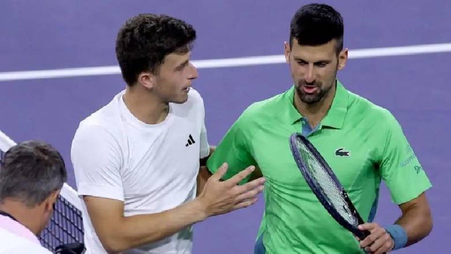 Djokovic: Tôi bất ngờ vì mình chơi quá tệ, Nardi xứng đáng thắng