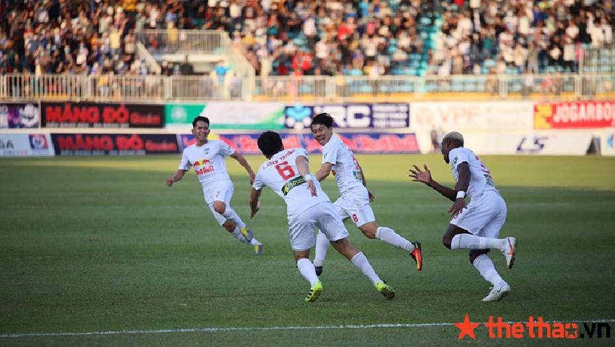 HAGL thắng nghẹt thở trước Nam Định ở trận cầu 7 bàn thắng