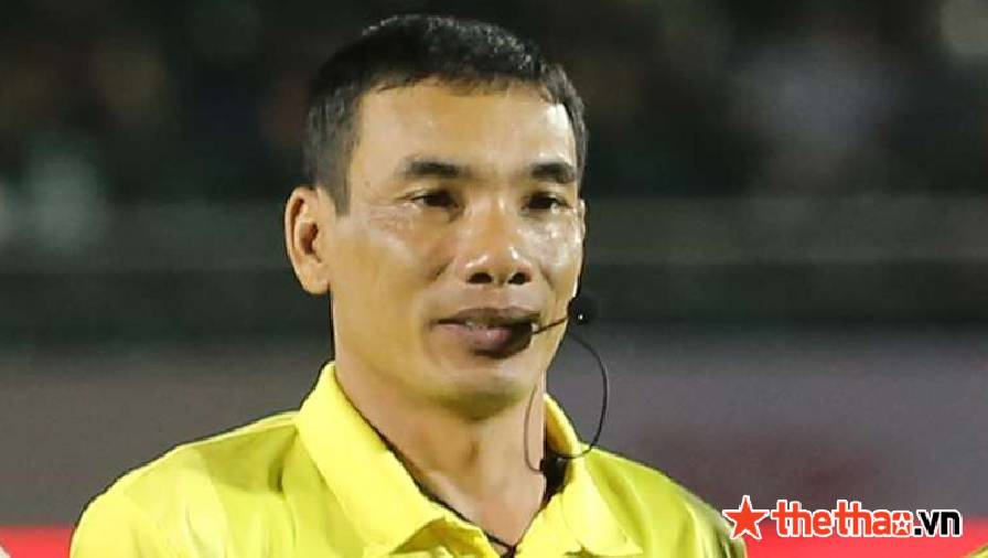 Trọng tài từ chối thổi penalty cho Nam Định bị 'treo còi'