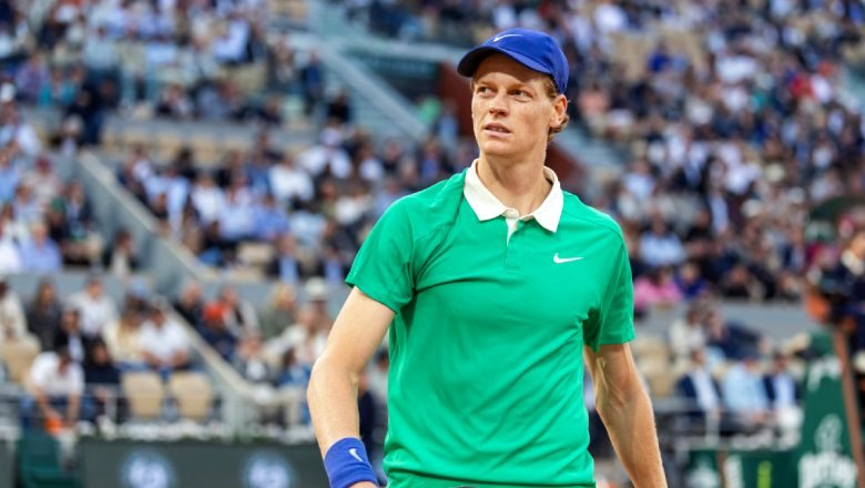 Sinner giữ vững ngôi số 1 thế giới dù thua chung kết Roland Garros