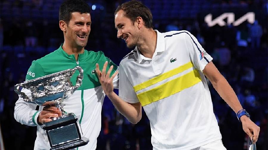 Cựu tay vợt số 1 thế giới Kafelnikov: 'Djokovic gặp nhiều áp lực hơn Medvedev'