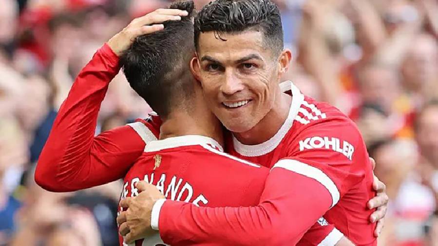 Ronaldo 'tim đập chân run' trước khi ghi bàn cho MU