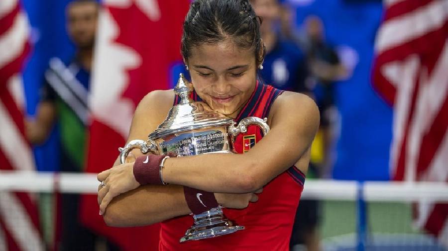 Vô địch US Open 2021, Emma Raducanu tăng 127 bậc xếp hạng WTA