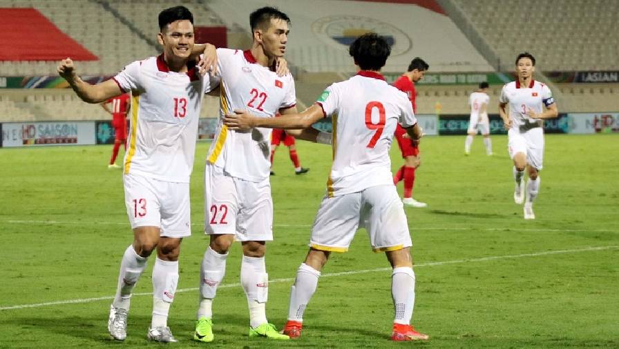 KẾT QUẢ Việt Nam 1-3 Oman: Thầy trò HLV Park Hang Seo tiếp tục trắng tay