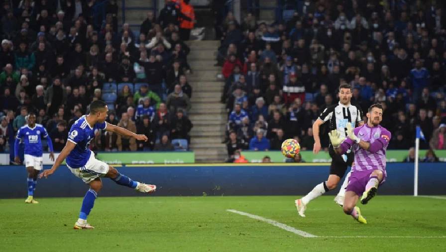 Thiếu gia Newcastle chìm sâu xuống nhóm cầm đèn đỏ sau trận thua tan tác Leicester 0-4