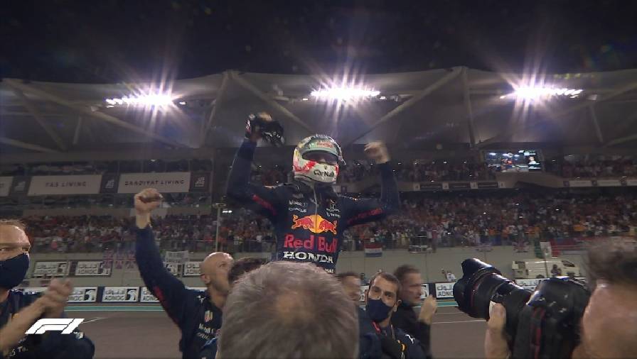 Verstappen về nhất chặng Abu Dhabi, lên ngôi vô địch F1 2021