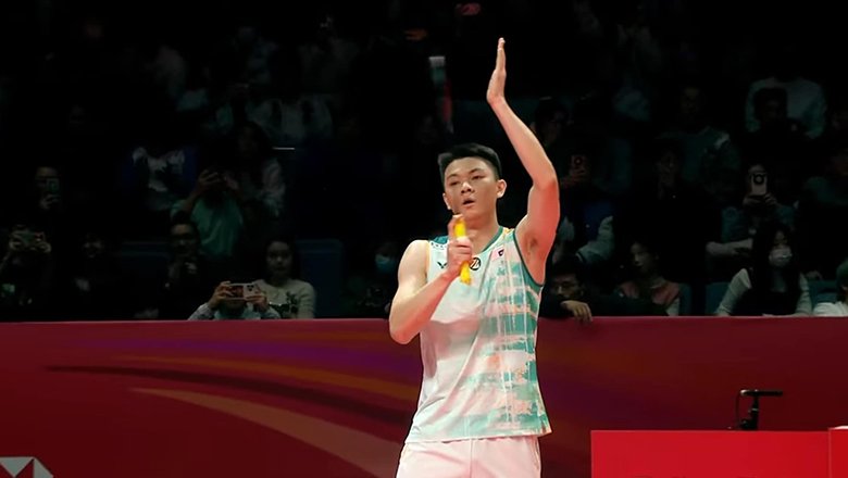 Lee Zii Jia mặc áo in ngược quốc kỳ ở BWF World Tour Finals 2024