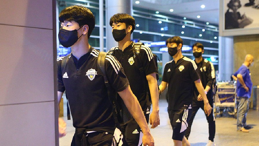 Nhà vô địch Hàn Quốc đặt chân tới TPHCM vào nửa đêm, chuẩn bị dự Cup C1 châu Á 2022