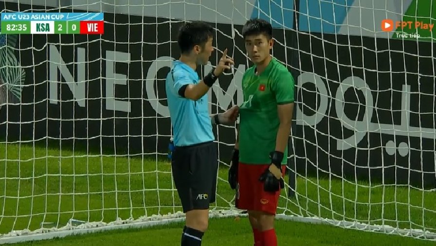 Nhâm Mạnh Dũng phải làm thủ môn bất đắc dĩ cho U23 Việt Nam