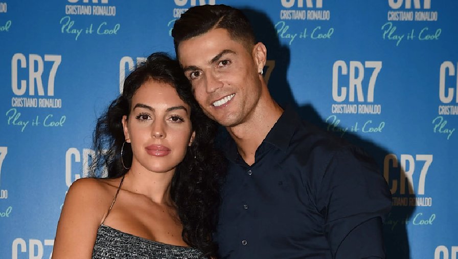 Lộ ‘hợp đồng tình yêu’ của Ronaldo: Georgina hưởng 100.000 euro/tháng nếu bị phản bội