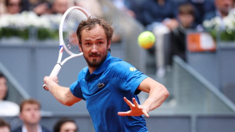 Medvedev và Zverev cùng vào tứ kết giải ATP 250 trên sân cỏ