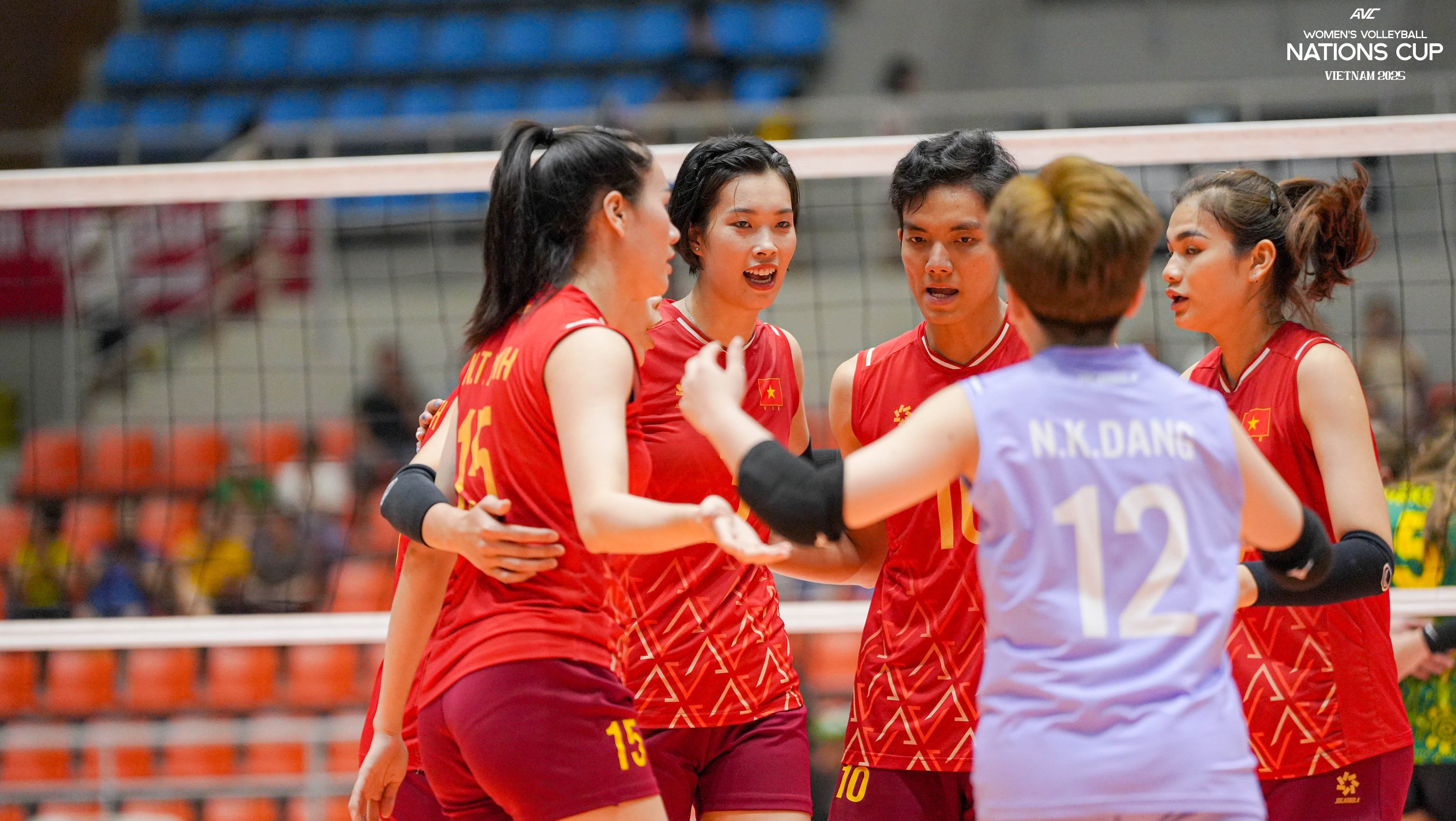 Tuyển bóng chuyền nữ Việt Nam đạt hạng cao nhất lịch sử sau khi 'xử đẹp' Australia ở AVC Nations Cup 2025