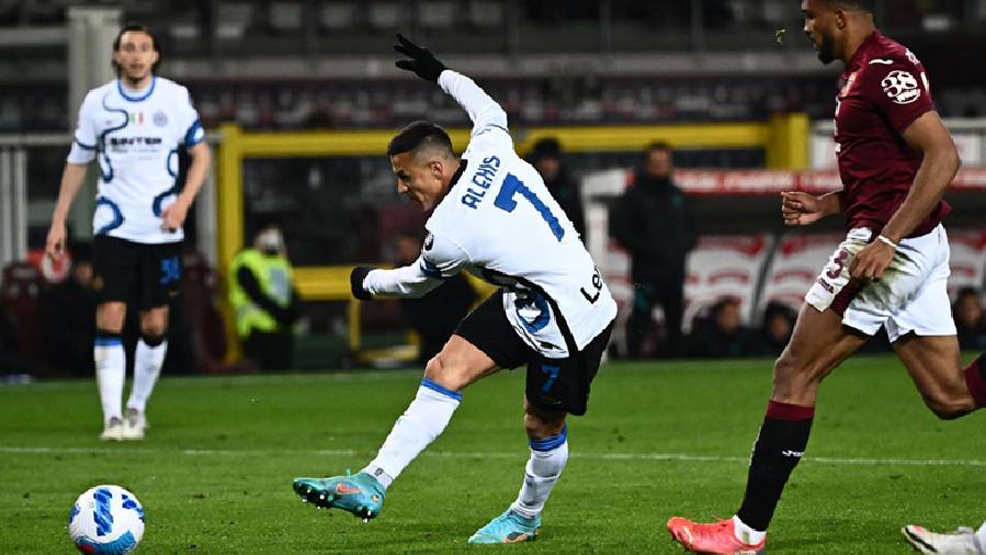 Inter thoát thua phút bù giờ nhờ Alexis Sanchez