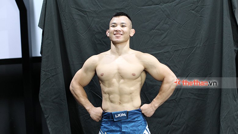 Đào Hồng Sơn vượt qua buổi kiểm tra cân nặng, chuẩn bị ra mắt Lion Championship