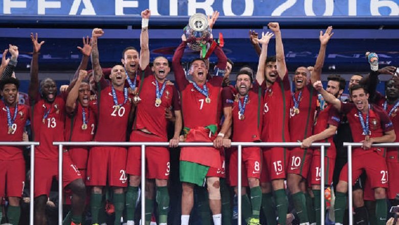 Lịch sử EURO 2016: Nước mắt CR7 và lần đầu của Bồ Đào Nha