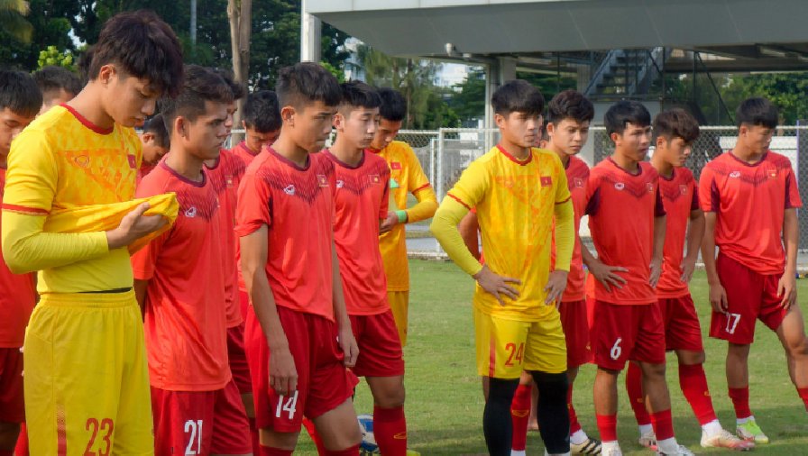 HLV Đinh Thế Nam đề nghị học trò gác lại nỗi buồn, quyết hạ Thái Lan trong trận tranh hạng 3