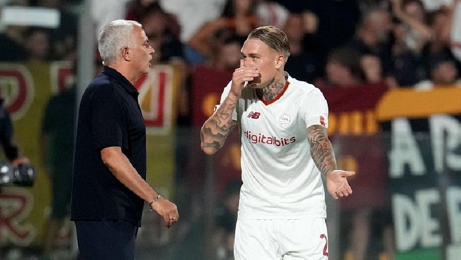 Cầu thủ bị Mourinho tố ‘phản bội’ khăn gói rời AS Roma