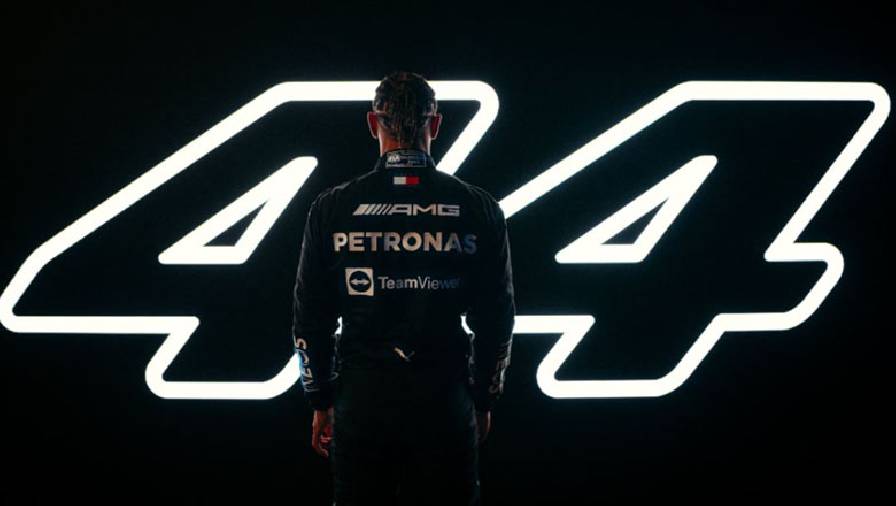 Lewis Hamilton chính thức trở lại đội Mercedes cho mùa giải F1 2022