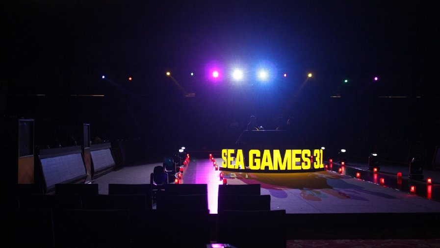 Sân khấu PUBG Mobile 'bừng sáng' trong buổi tổng duyệt cho lễ khai mạc tại SEA Games 31