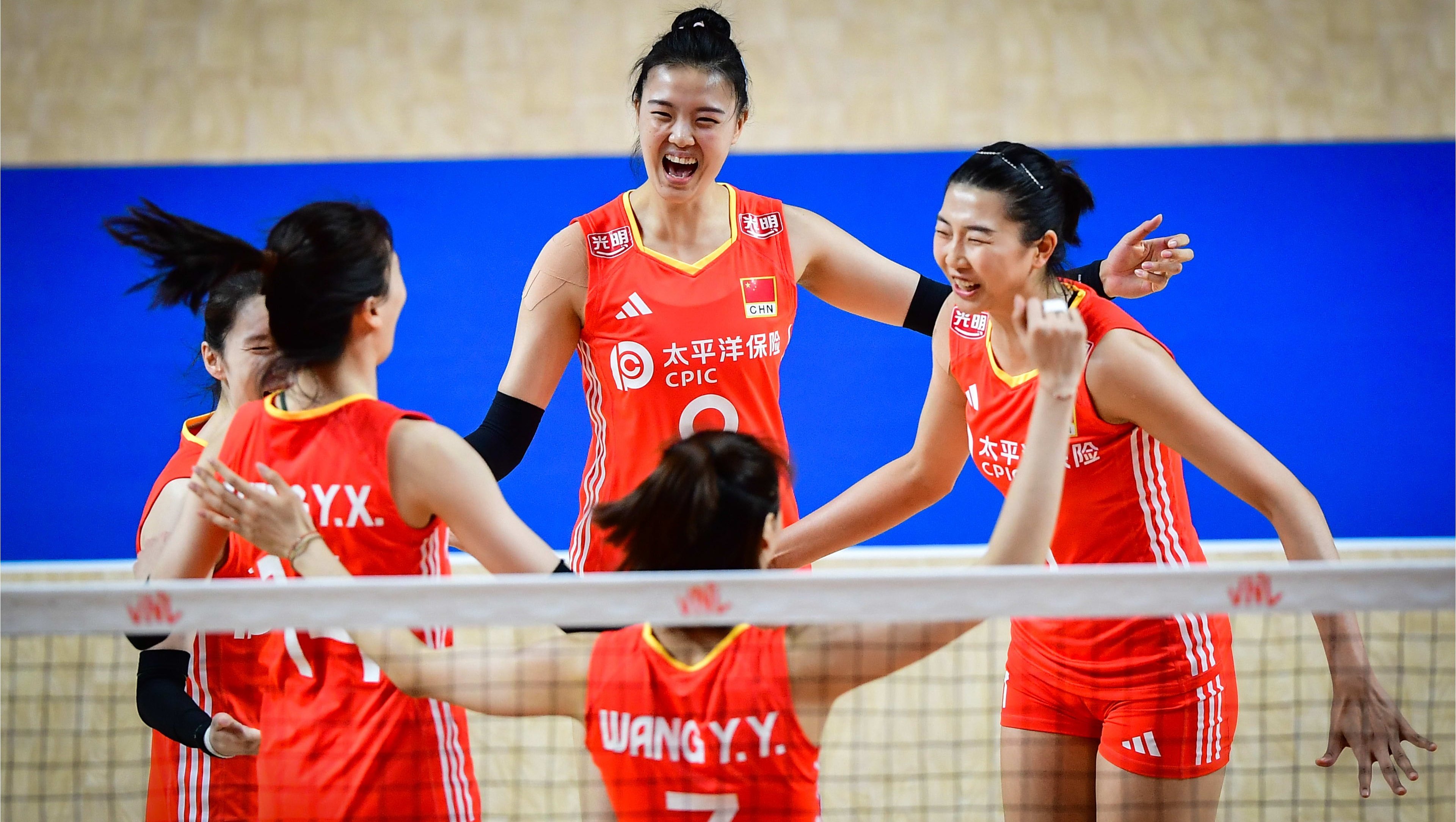 Bóng chuyền nữ Trung Quốc ngược dòng trước Thổ Nhĩ Kỳ, khiến đối thủ mất luôn ngôi số 1 thế giới