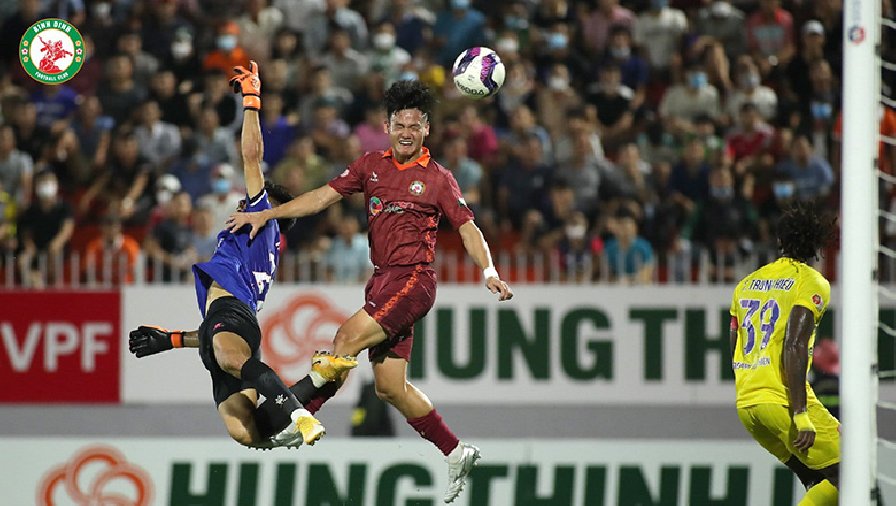 Bình Định vượt qua Nam Định, SLNA leo lên đầu bảng V.League 2022