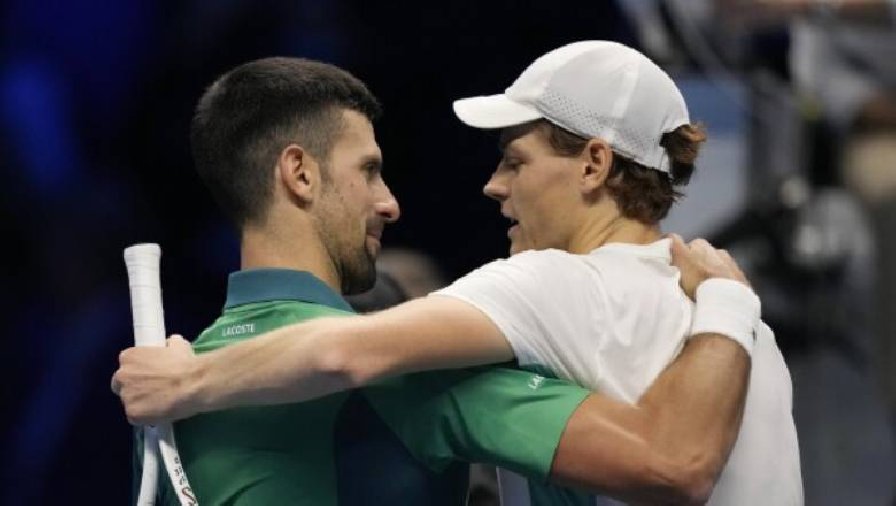 Djokovic thất bại sau 2 loạt tie-break, Sinner tiến sát tấm vé bán kết ATP Finals