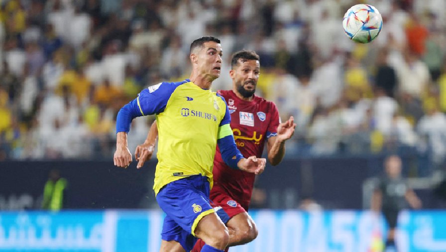 Trung vệ tuyển Iraq mất cơ hội dự vòng loại World Cup 2026 sau trận đấu với Ronaldo