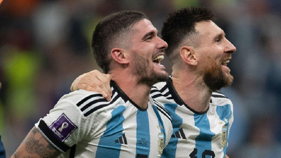 Đồng đội ở tuyển Argentina gọi Messi là 'Quái vật'