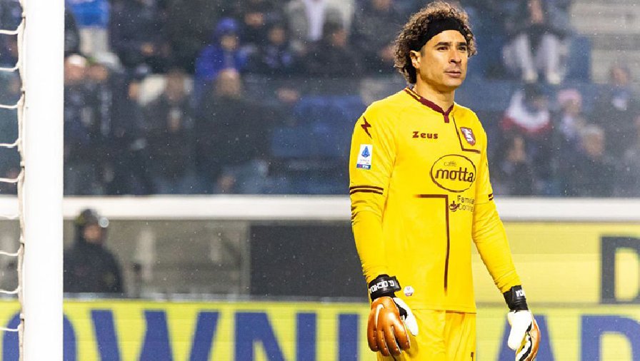 Thủ môn Ochoa nhận 8 bàn thua ở trận đấu thuộc Serie A
