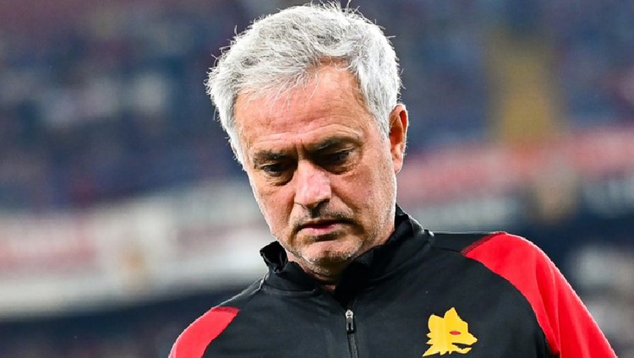 HLV Mourinho nhận bao nhiêu tiền khi bị AS Roma sa thải?