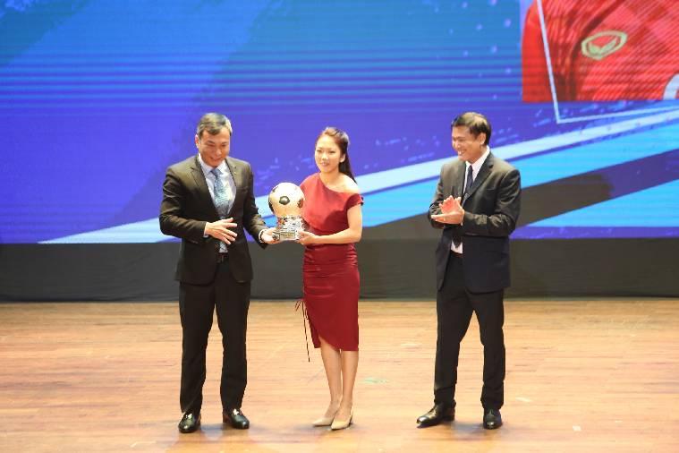 Huỳnh Như lần thứ 3 liên tiếp giành Quả bóng vàng nữ Việt Nam