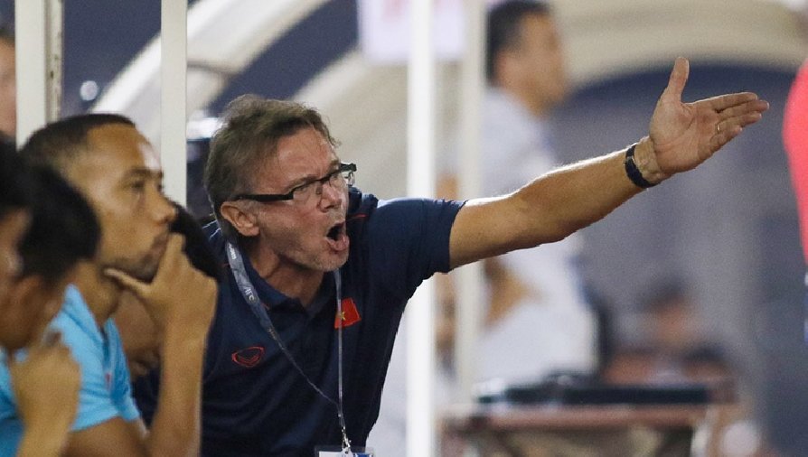 HLV Philippe Troussier: Ưa thích sơ đồ 3-4-3, tin rằng bóng đá Việt Nam nên học theo Nhật Bản