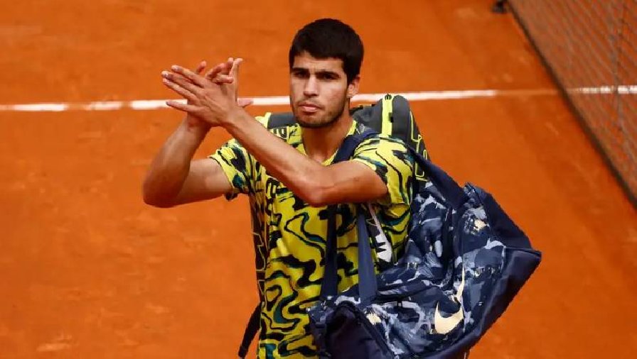 Alcaraz thua sốc tay vợt hạng 135 thế giới, bị loại sớm ở Rome Masters