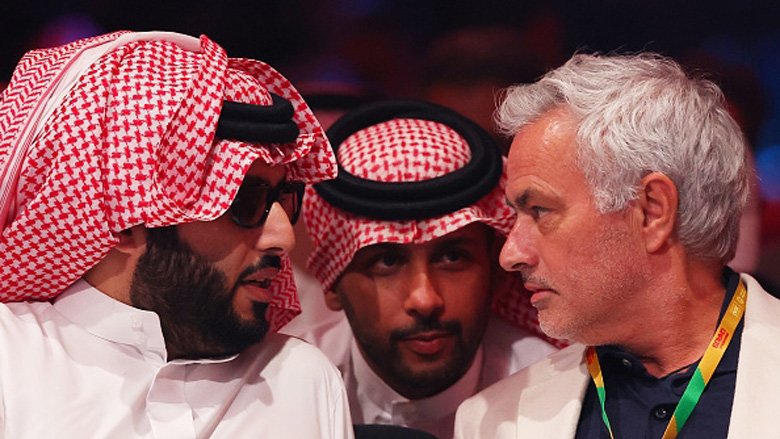 CLB hạng hai Saudi Arabia ngỏ lời với Mourinho, sẵn sàng chiêu mộ De Bruyne
