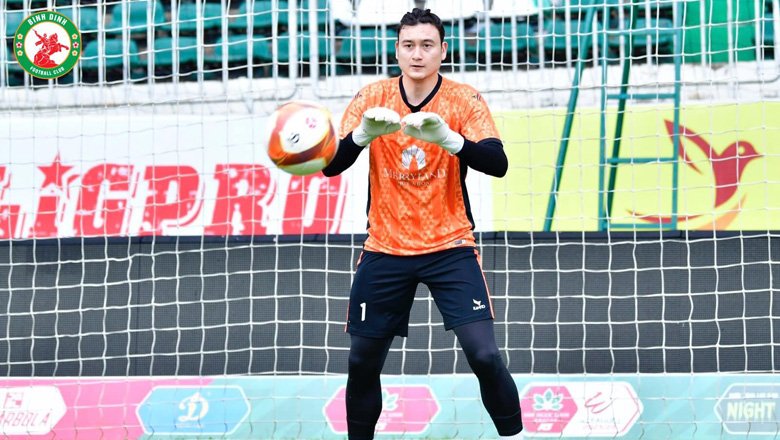 Văn Lâm bất ngờ 'biến mất', Bình Định ra sân với đội hình lạ ở trận gặp HAGL