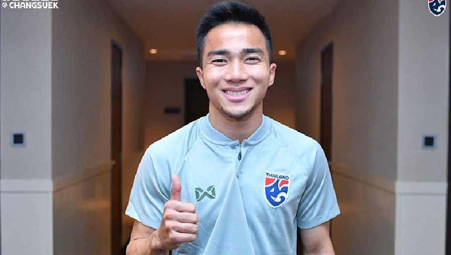 Chanathip khích lệ tinh thần U19 Thái Lan sau thất bại tại giải Đông Nam Á