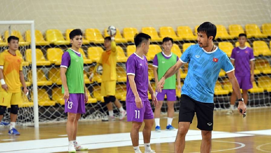 Đội tuyển futsal Việt Nam tập phối hợp xẻ biên trước trận gặp Panama