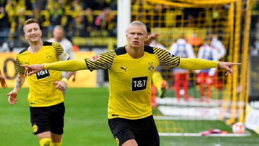 Haaland lập cú đúp trong ngày tái xuất, Dortmund tạm chiếm ngôi đầu Bundesliga