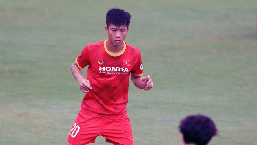 2 cầu thủ ĐT Việt Nam dương tính với COVID-19 trước ngày sang Lào