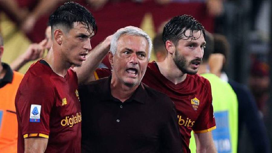 Đội trưởng Roma: HLV Mancini mang lại sự yên bình hơn Mourinho